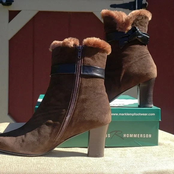 Roz Hommerson Suede Ankle Boots - Picture 2 of 5